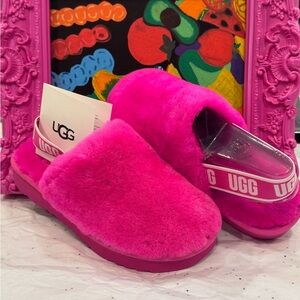 UGG Vibrant Pink Fluff Yeah Slides